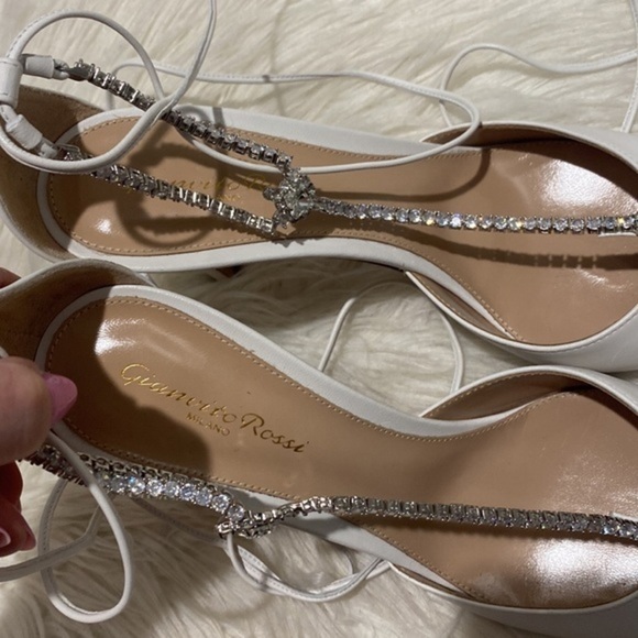 Gianvito Rossi Crystal T-string pointed toe pump size 39EU - Picture 13 of 14